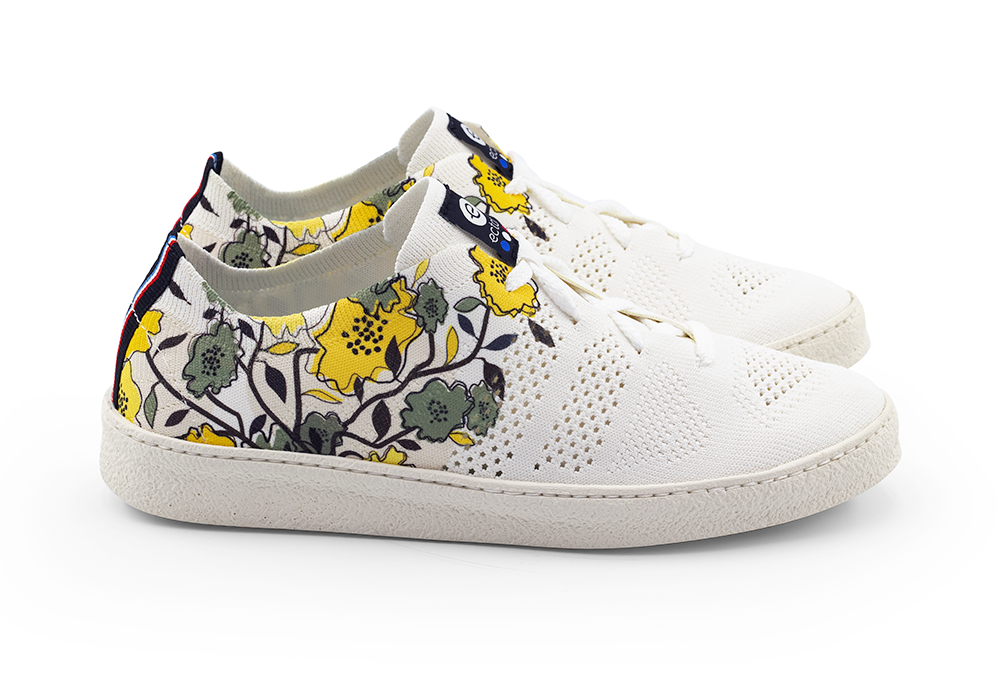 baskets basses femmes blanche et motif fleurs jaunes